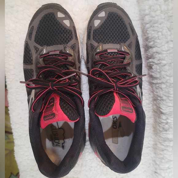 Brooks Beast Running Men's Shoes Size 11 - Picture 3 of 10